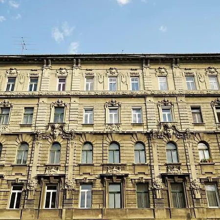 R69 Apartment
